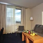 By Ihg Prag