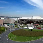 By Ihg