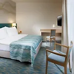 Hotel By Ihg 4*