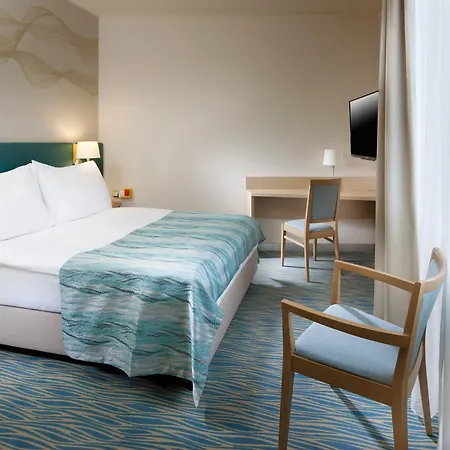 Hotel By Ihg 4*