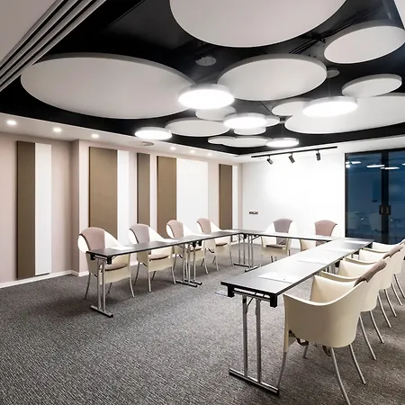 By Ihg 4* Prag