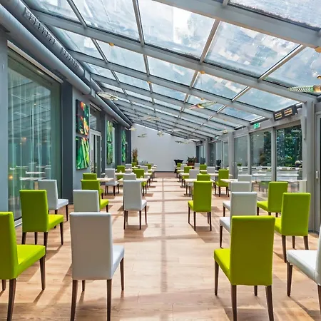 מלון By Ihg