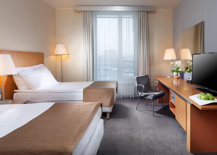 By Ihg 4*