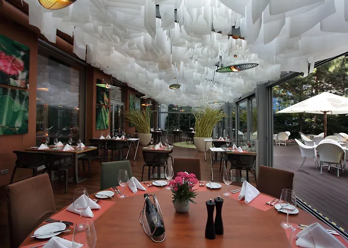By Ihg Otel Prag