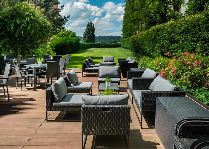 By Ihg Otel Prag