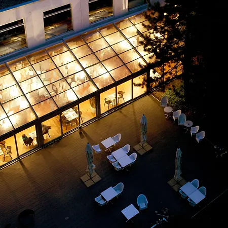 By Ihg 4* プラハ