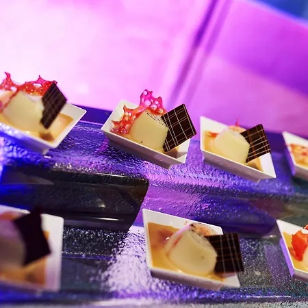 Hotel By Ihg Prague
